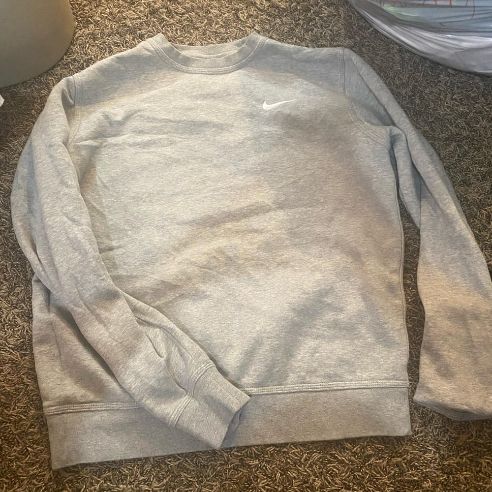 Grey Nike crew neck